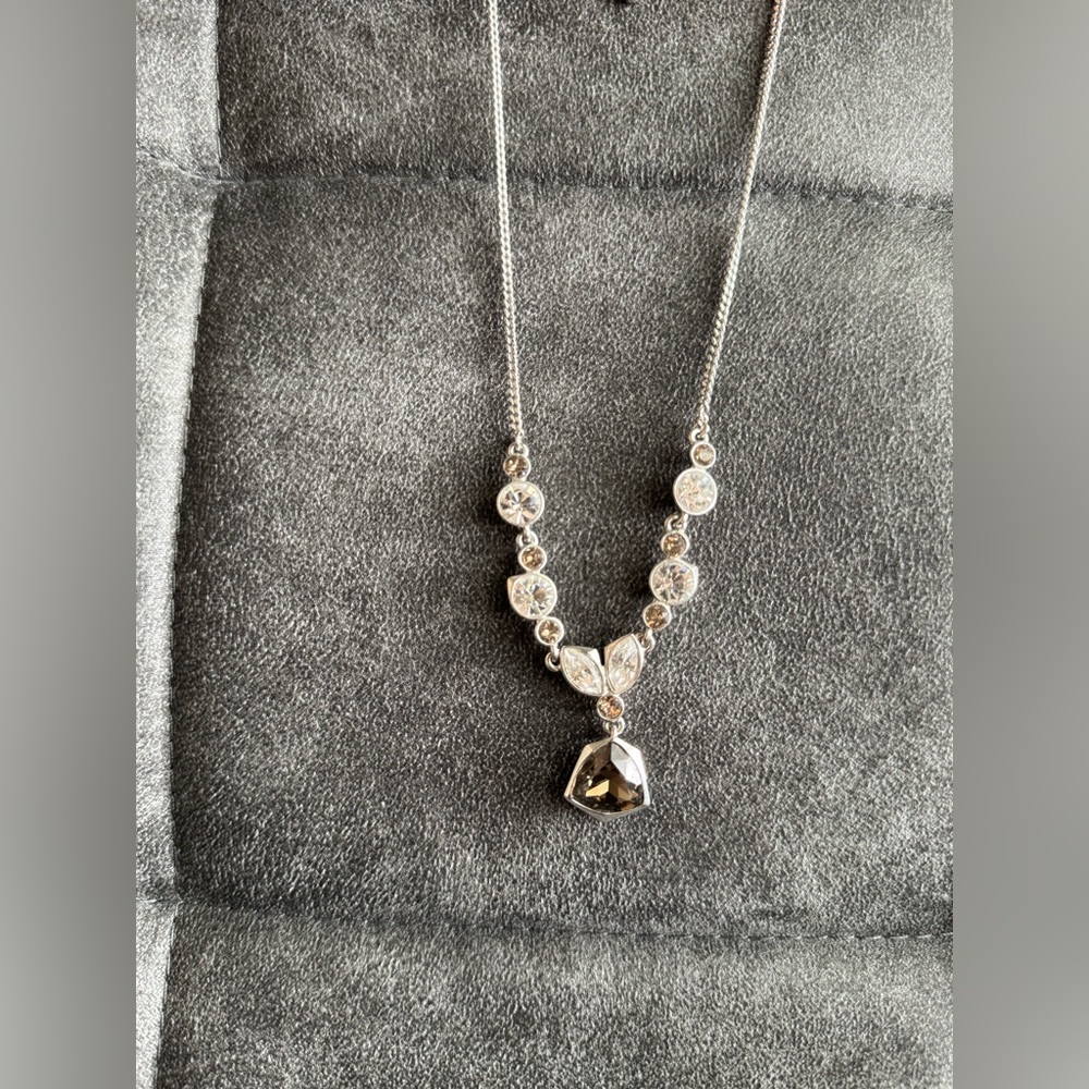 Elegant Givenchy Silver and Crystal Necklace - Picture 5 of 7